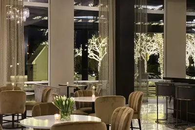 Photo 3 - Chateau Grande Hotel