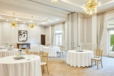 Photo 5 - Chateau Grande Hotel