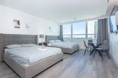 Photo 5 - Girasole Suites
