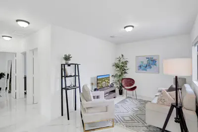 Photo 4 - Renzzi Wynwood Apartments