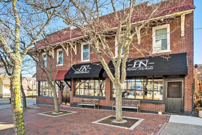 Photo 2 - Historic Hotel Nichols