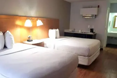Photo 5 - Studio 6 Extended Stay - Savannah, GA - Gateway & I-95