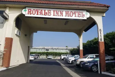 Photo 2 - Royale Inn Motel