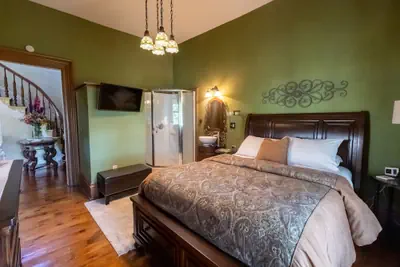 Photo 3 - Braywood Inn