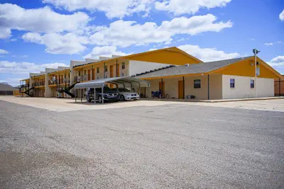 Photo 2 - Duncan Inn by OYO, OK - Hwy 81 Near Chisholm Casino