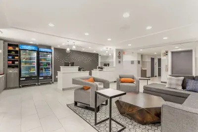 Photo 4 - Best Western Plus Cleveland Inn & Suites