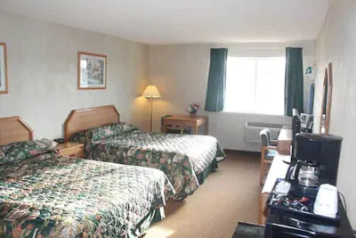 Photo 5 - Garden City Inn