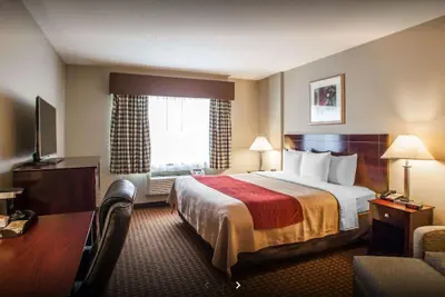 Photo 2 - Avon Hotel