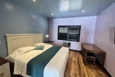 Photo 4 - Casa Playa Inn & Suites Stanton Anaheim Area