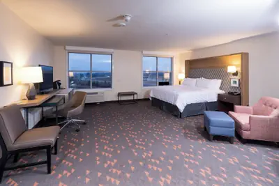 Photo 3 - Holiday Inn & Suites Detroit - Troy by IHG