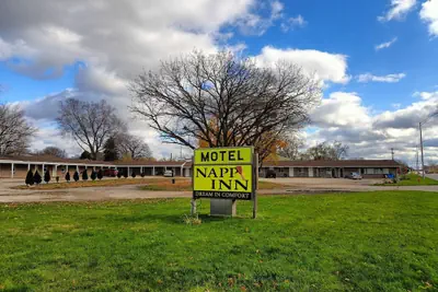 Photo 2 - Napp Inn Motel