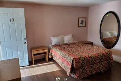 Photo 3 - Napp Inn Motel