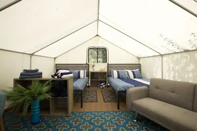 Photo 4 - Surrey Resort
