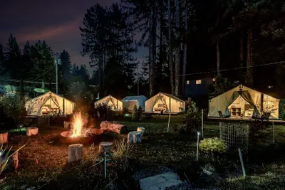 Photo 2 - Surrey Resort