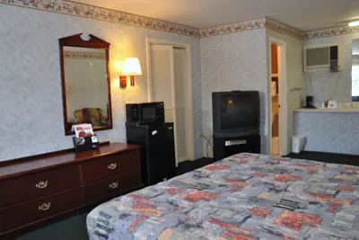 Photo 5 - Merrimac Inn & Suites