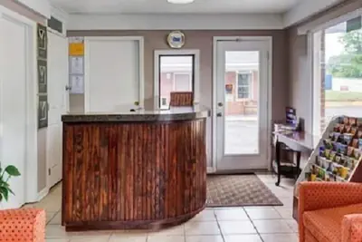 Photo 2 - Merrimac Inn & Suites
