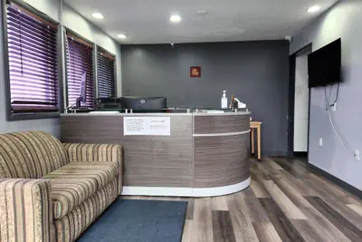 Photo 2 - Ashley Motel