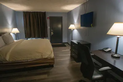 Photo 4 - Ashley Motel