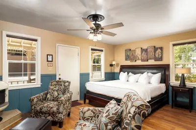 Photo 4 - Prescott Pines Inn