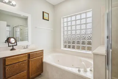Photo 5 - Brannen's Beachfront by Ryson Vacation Rentals
