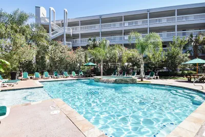 Photo 3 - Neptune's Retreat by Ryson Vacation Rentals