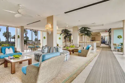 Photo 5 - Beachfront Getaway by Ryson Vacation Rentals