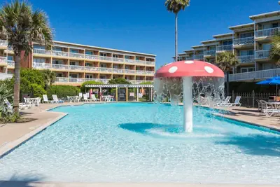 Photo 2 - Beach View by Ryson Vacation Rentals