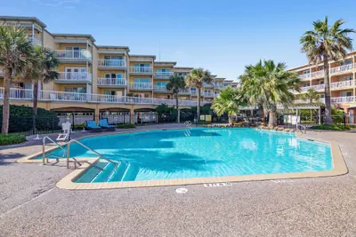 Photo 4 - Beach View by Ryson Vacation Rentals