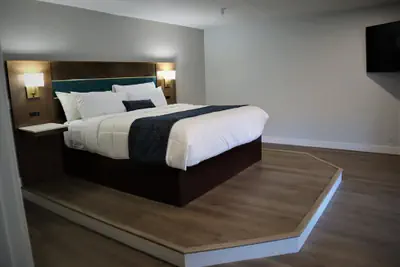 Photo 3 - Homestay Suites - Studios & Spas
