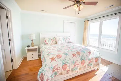 Photo 3 - Brice Is Right 4 Bedroom Home by RedAwning