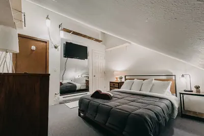 Photo 4 - 73SW - F/P - W/D - Sleeps 6