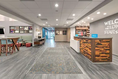 Photo 4 - Hampton Inn & Suites Port Lavaca