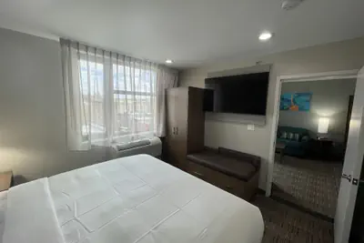 Photo 4 - MainStay Suites Bronx - Belmont