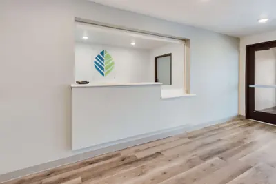 Photo 4 - WoodSpring Suites Meridian