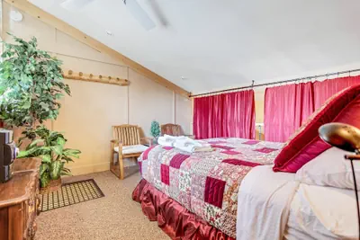 Photo 4 - Perfect Condo For A Girls Getaway! Newly Remodeled And Beautifully Decorated 2 Bedroom Condo by Redawning