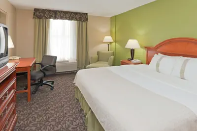 Photo 3 - Quality Inn & Suites Downtown Mansfield
