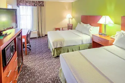 Photo 2 - Quality Inn & Suites Downtown Mansfield