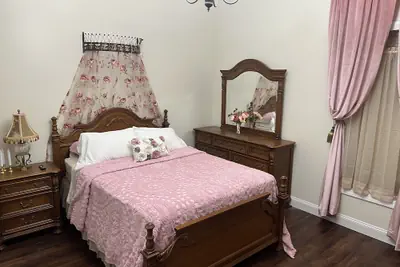 Photo 2 - Holland Farmhouse Inn B & B