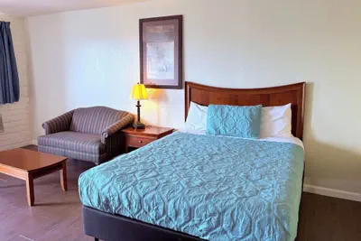 Photo 5 - Champions Inn Del Rio TX Near US 90