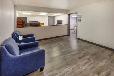 Photo 4 - Baymont by Wyndham Laredo