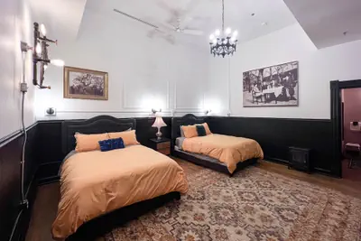 Photo 4 - The Oliver Inn | Duluth Hotel Near Canal Park