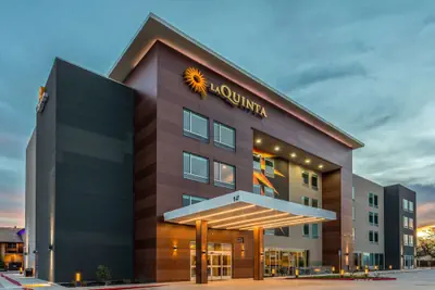 Photo 2 - La Quinta Inn & Suites By Wyndham Galt Lodi North