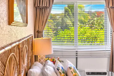 Photo 2 - Napili Point Resort by KBM