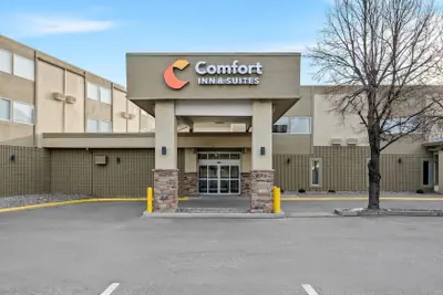 Photo 2 - Comfort Inn & Suites