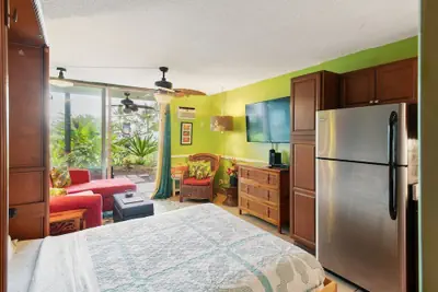Photo 3 - Outstanding Oceanfront Studio - Kona Islander Inn Condos Condo by RedAwning