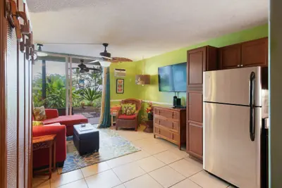 Photo 4 - Outstanding Oceanfront Studio - Kona Islander Inn Condos Condo by RedAwning