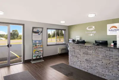 Photo 4 - Suburban Studios Portage
