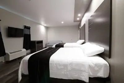 Photo 4 - Crystal Inn