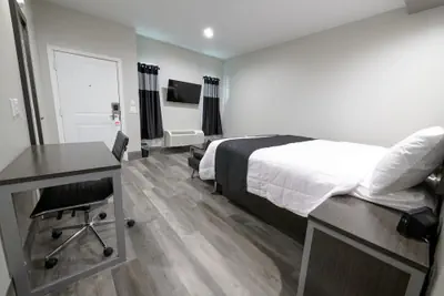 Photo 5 - Crystal Inn