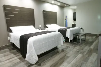 Photo 2 - Crystal Inn